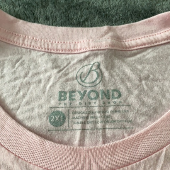 NWT Spaceship Earth Epcot small shop XXL t-shirt - Picture 3 of 4